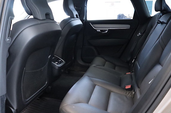 Volvo V90 Cross Country 15 of 18