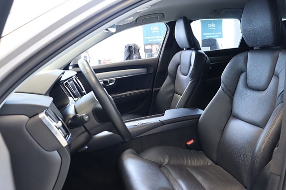 Volvo V90 Cross Country 9 of 18