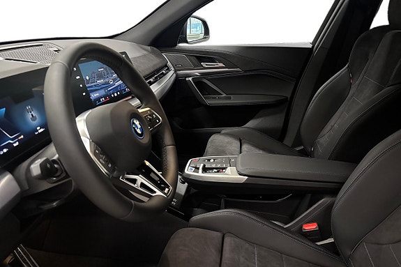 BMW iX2 12 of 19