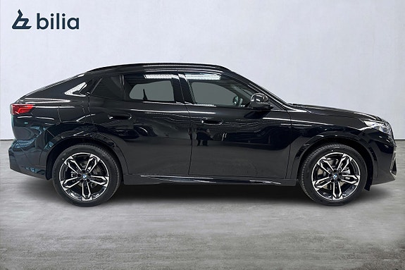BMW iX2 17 of 19
