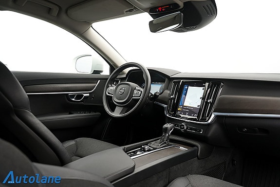 Volvo V90 Cross Country 12 of 26