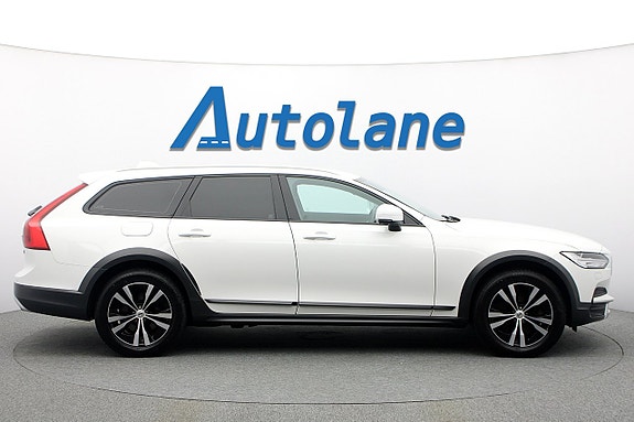 Volvo V90 Cross Country 9 of 26