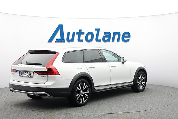Volvo V90 Cross Country 8 of 26