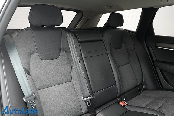 Volvo V90 Cross Country 18 of 26