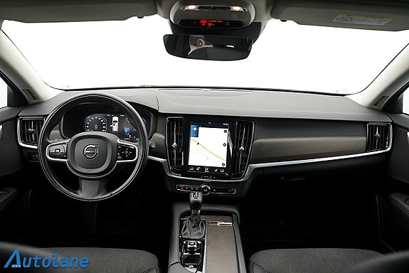 Volvo V90 Cross Country 13 of 26