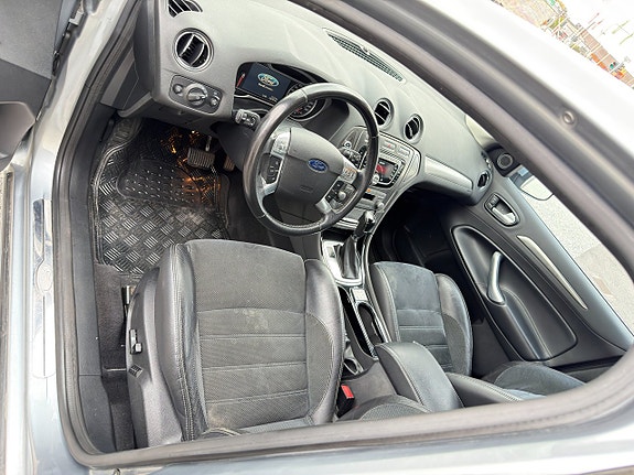 Ford Mondeo 10 of 14