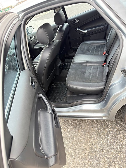 Ford Mondeo 11 of 14