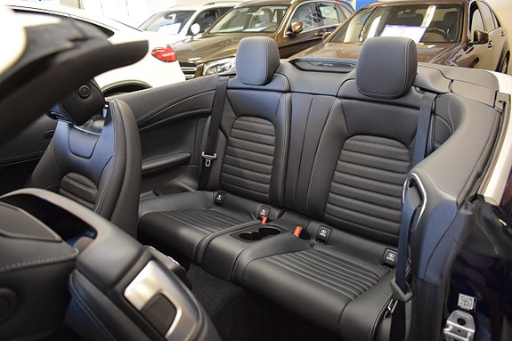 Mercedes-Benz C200 9 of 18
