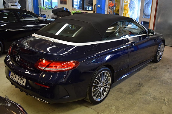 Mercedes-Benz C200 18 of 18
