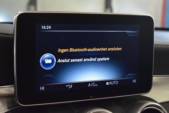 Mercedes-Benz C200 12 of 18