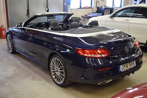 Mercedes-Benz C200 4 of 18