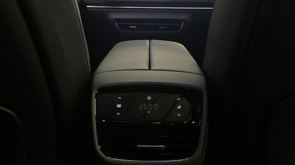 Mazda CX-6e 12 of 15