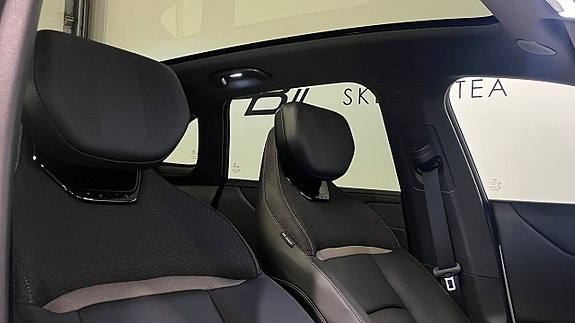 Mazda CX-6e 8 of 15