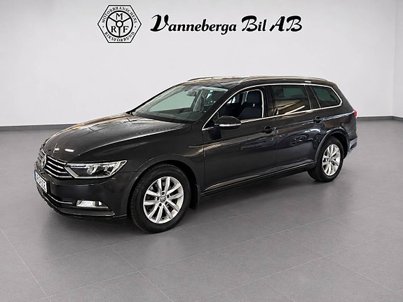 Volkswagen Passat 3 of 8