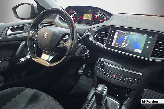 Peugeot 308 SW 14 of 17