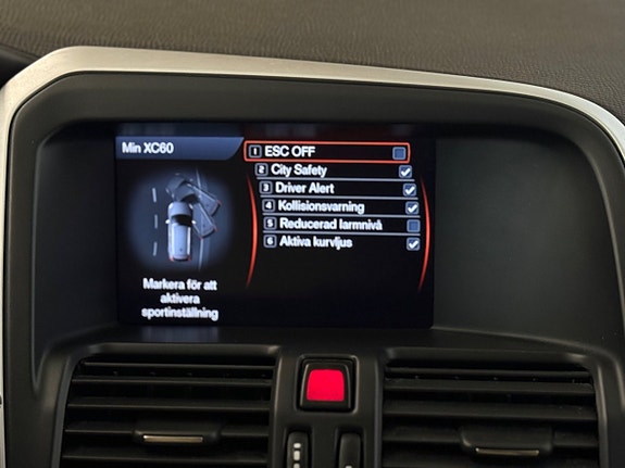 Volvo XC60 25 of 28