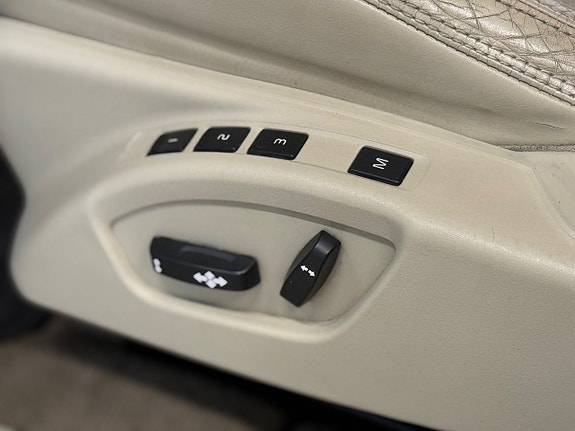 Volvo XC60 22 of 28