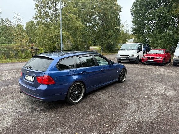 BMW 320d 3 of 9