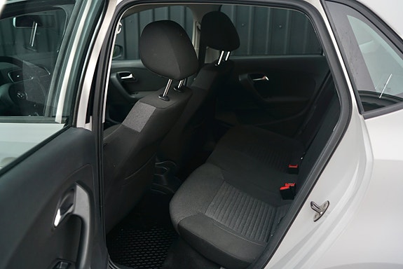 Volkswagen Polo 8 of 15