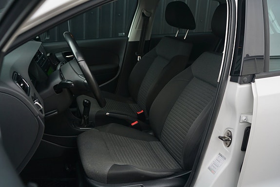 Volkswagen Polo 7 of 15