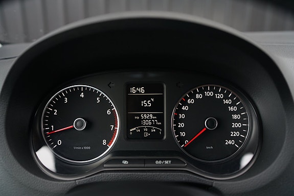 Volkswagen Polo 10 of 15