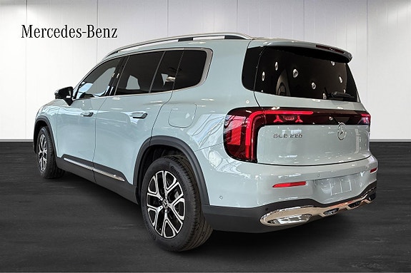 Mercedes-Benz GLB220 4 of 13