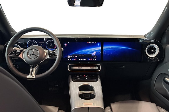 Mercedes-Benz GLB220 12 of 13