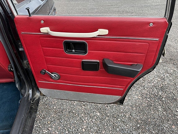 Volvo 144 16 of 23