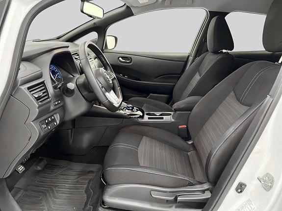 Nissan Leaf 9 of 22