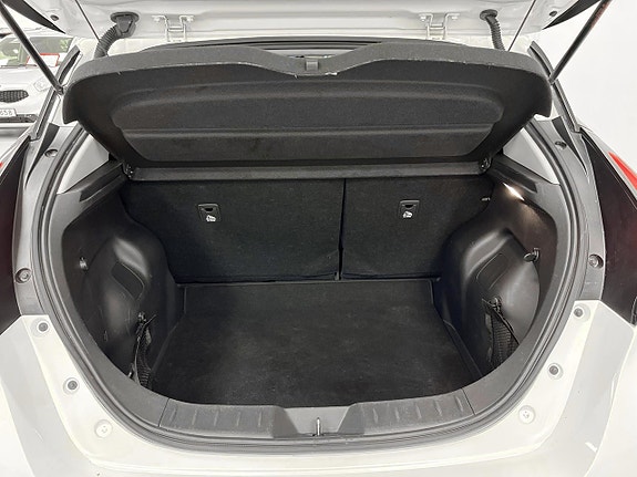 Nissan Leaf 15 of 22