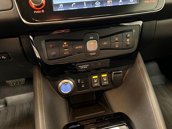 Nissan Leaf 14 of 22