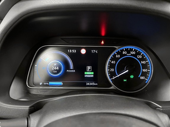 Nissan Leaf 11 of 22