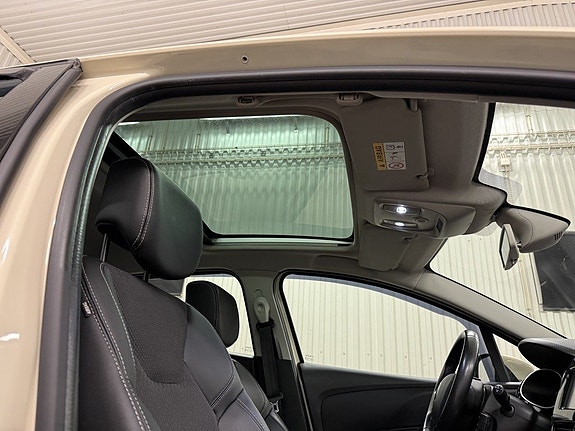 Renault Clio 12 of 24