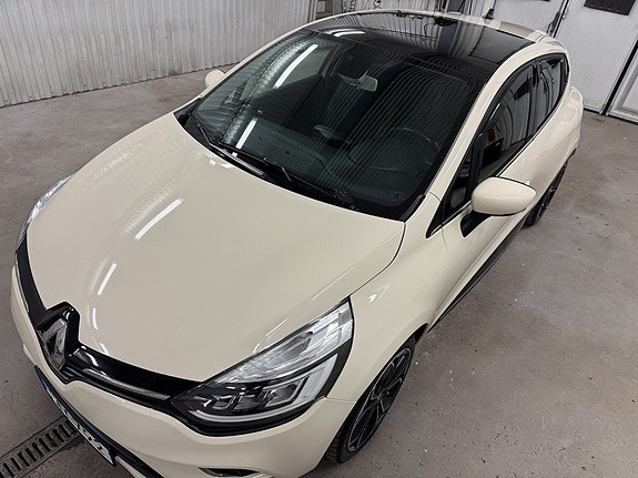 Renault Clio 8 of 24