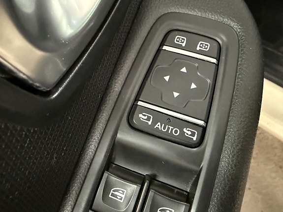 Renault Clio 15 of 24