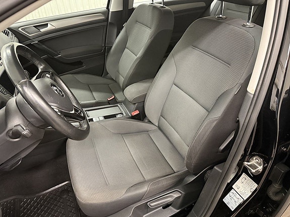 Volkswagen Golf I 14 of 29
