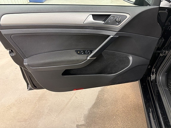 Volkswagen Golf I 12 of 29
