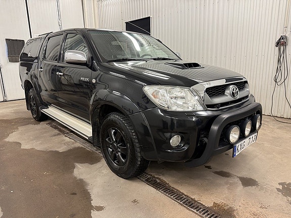 Toyota HiLux 4 of 22