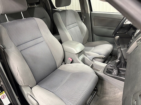 Toyota HiLux 10 of 22