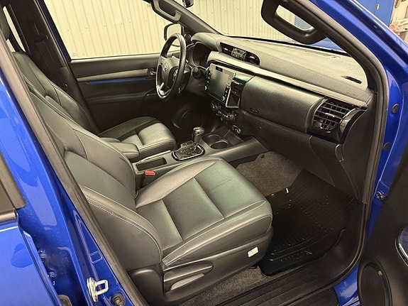 Toyota HiLux 9 of 22
