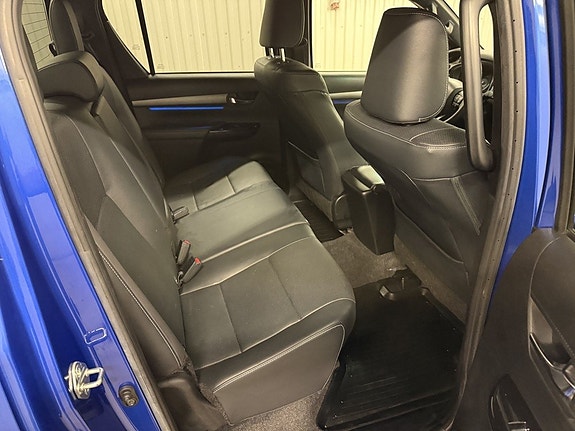 Toyota HiLux 8 of 22