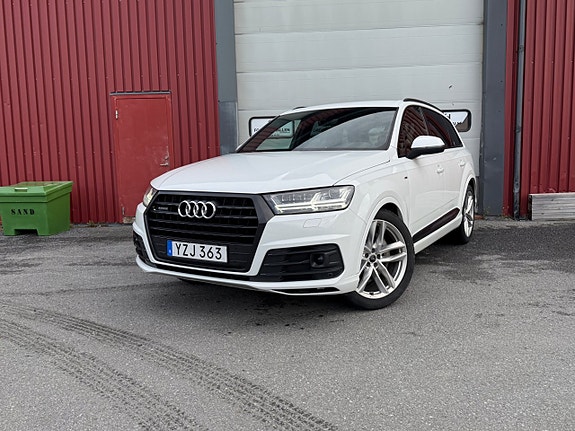 Audi Q7 10 of 27