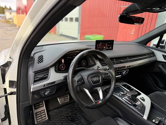 Audi Q7 22 of 27