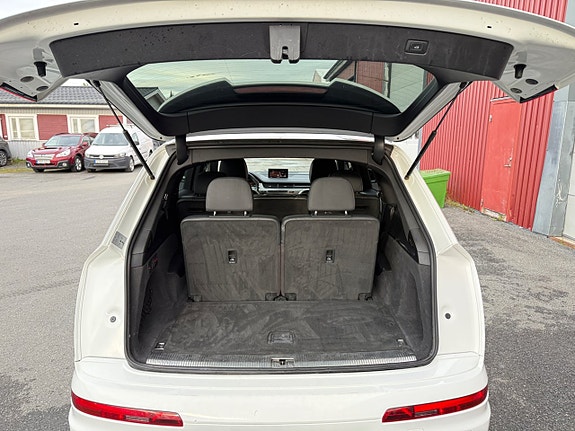 Audi Q7 16 of 27