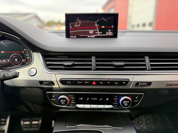 Audi Q7 20 of 27