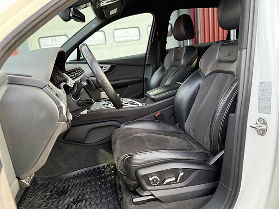 Audi Q7 13 of 27