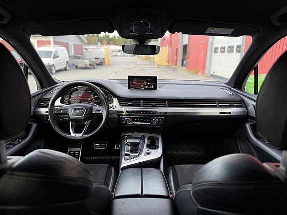 Audi Q7 11 of 27