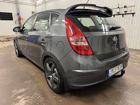 Hyundai i30 2 of 21