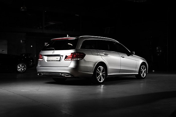 Mercedes-Benz E350 6 of 28