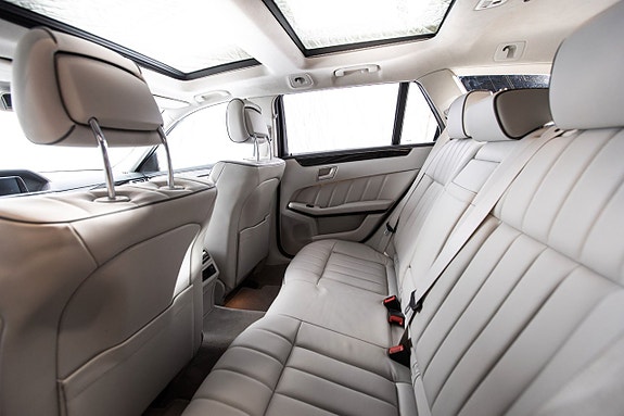 Mercedes-Benz E350 15 of 28